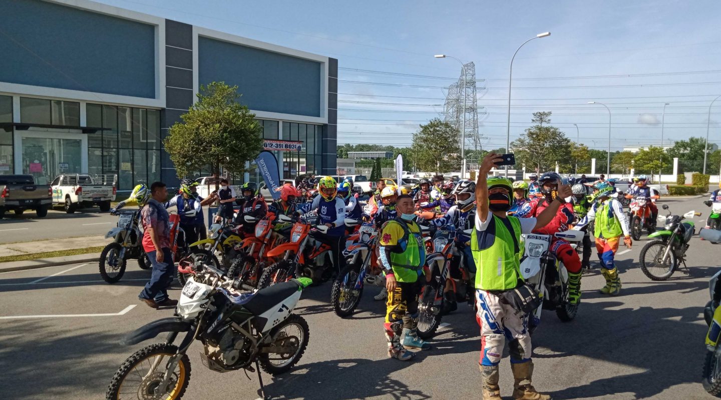 Blue Return in Action, Southern Malaysia